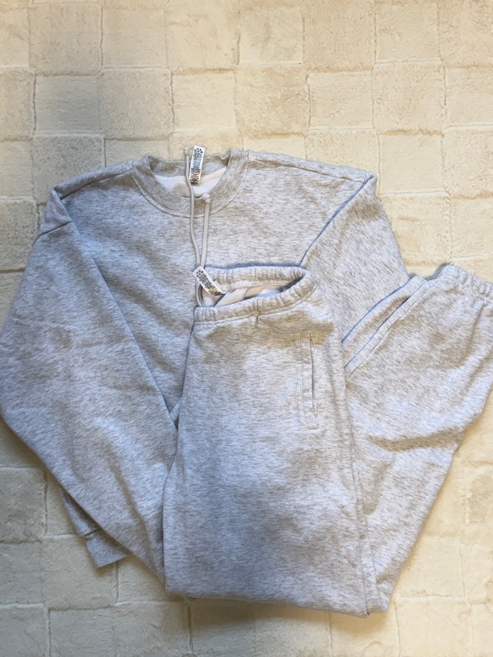 SKIMS classic fleece jogger and crewneck set in Heather grey